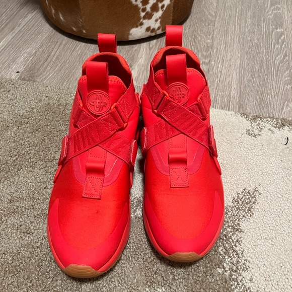 Red Nike Air shoes with two sets of back panels. Women’s 9, gently used - Picture 7 of 8